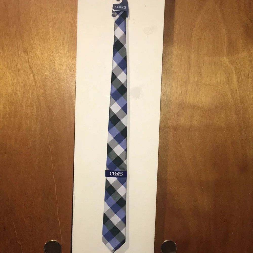 🌎NWT Chaps Checkered Tie